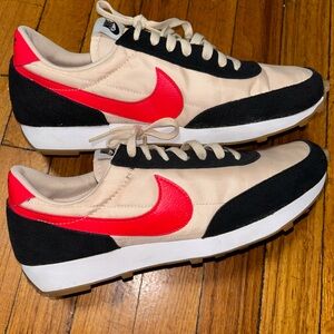 Women Nike Athletic Sneaker